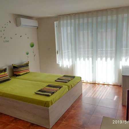 Downtown Studio Apartment Varna Luaran gambar