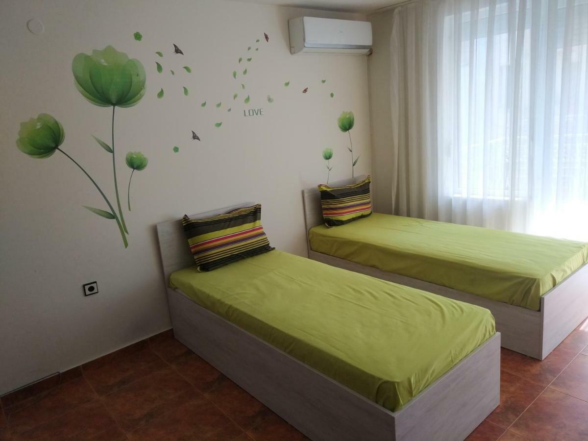 Downtown Studio Apartment Varna Luaran gambar